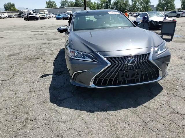 Lexus ES 2022