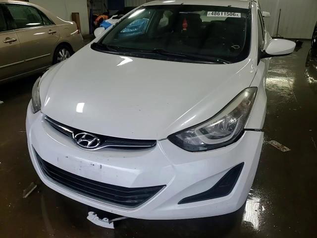 Hyundai Elantra 2016