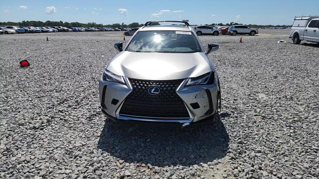 Lexus UX 2020