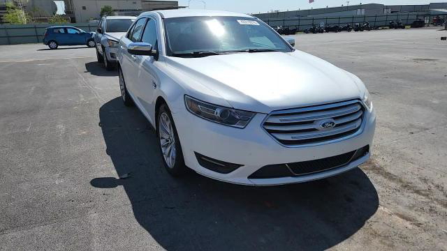 Ford Taurus 2014