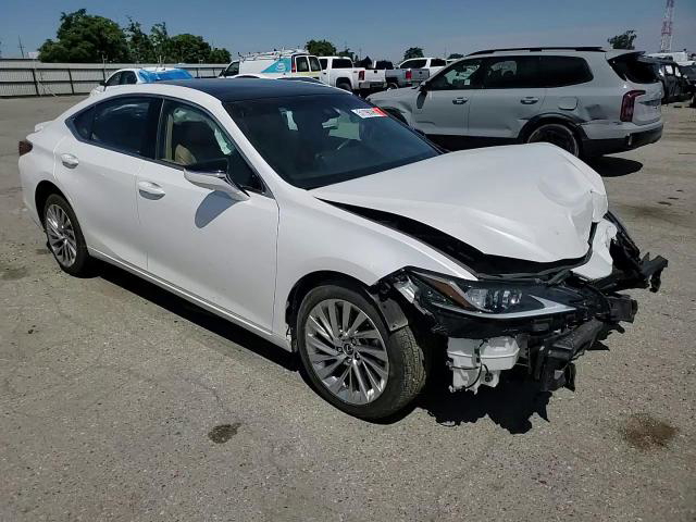 Lexus ES 2022