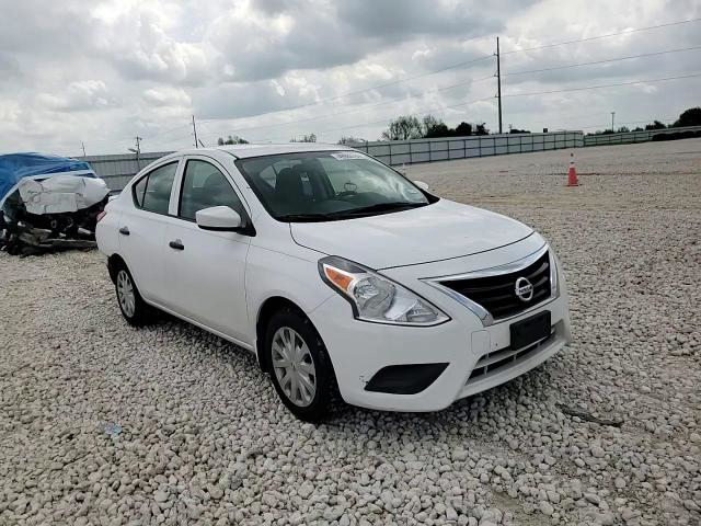 Nissan Versa 2017