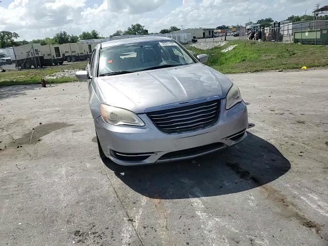 Chrysler 200 2013
