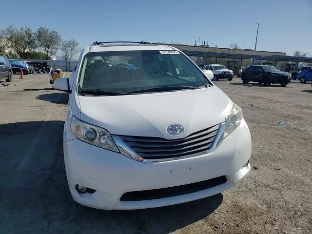 Toyota Sienna 2011