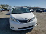 Toyota Sienna 2011