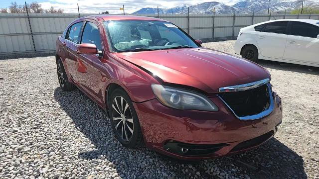 Chrysler 200 2013