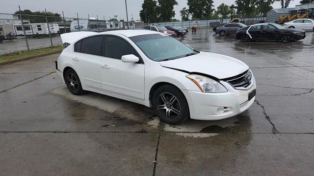 Nissan Altima 2010