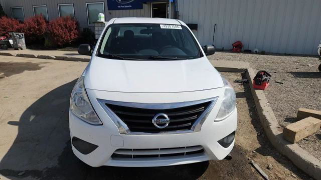 Nissan Versa 2015