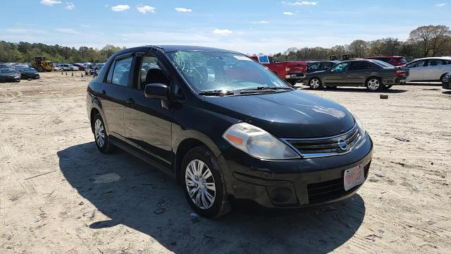 Nissan Versa 2011