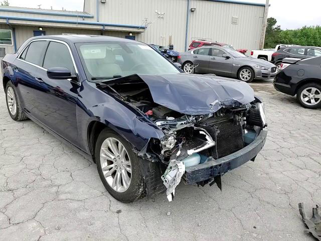 Chrysler 300 2017