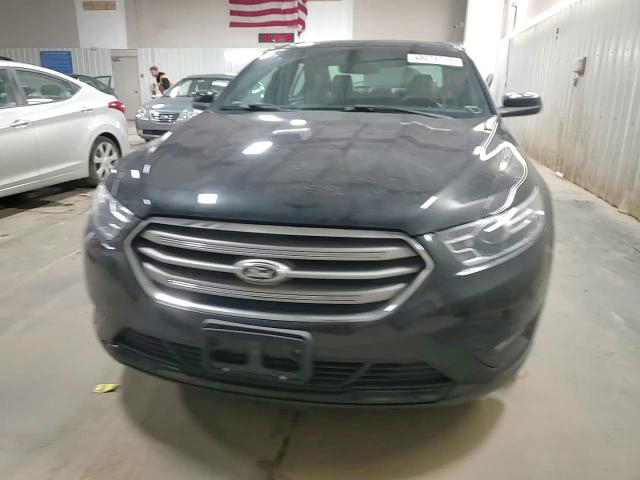 Ford Taurus 2015