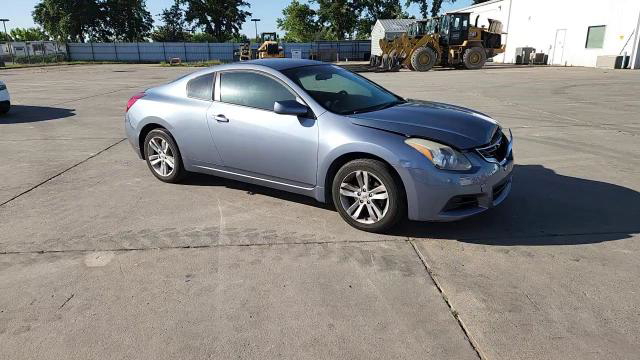 Nissan Altima 2010