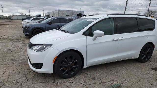 Chrysler Pacifica 2018