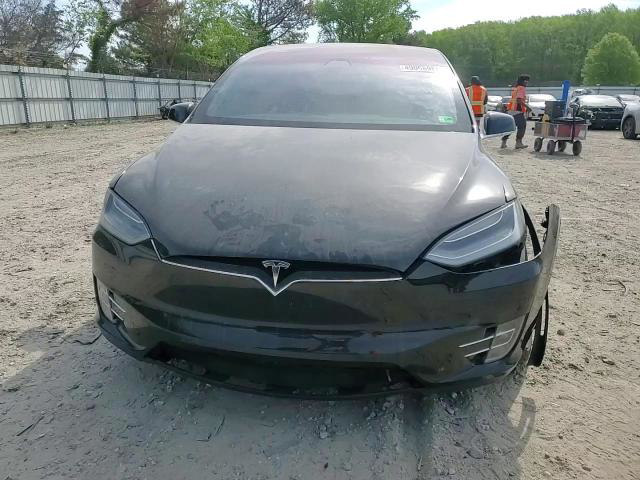 Tesla Model X 2020