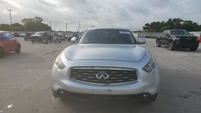 Infiniti FX 2011