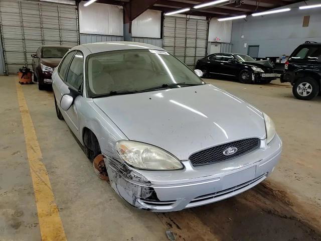 Ford Taurus 2004