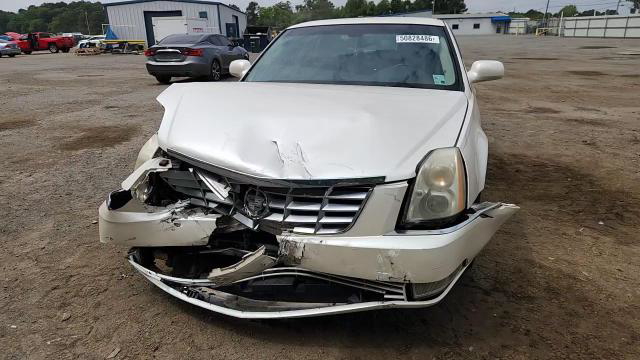Cadillac DTS 2010