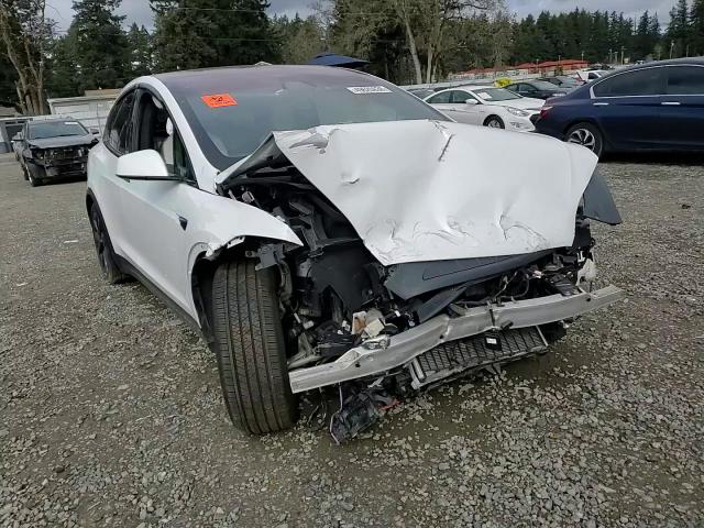 Tesla Model X 2022