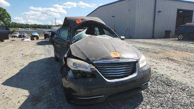 Chrysler 200 2013