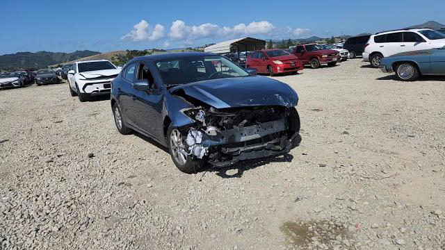 Mazda 3 2016