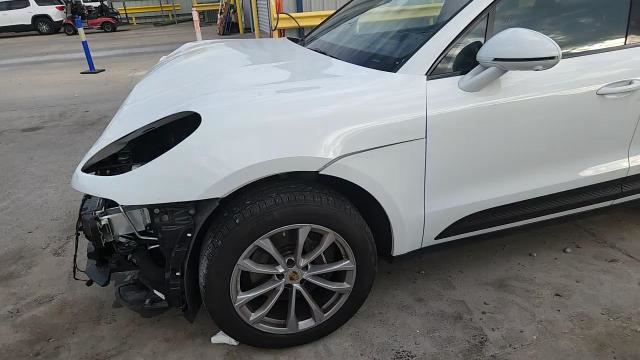Porsche Macan 2024