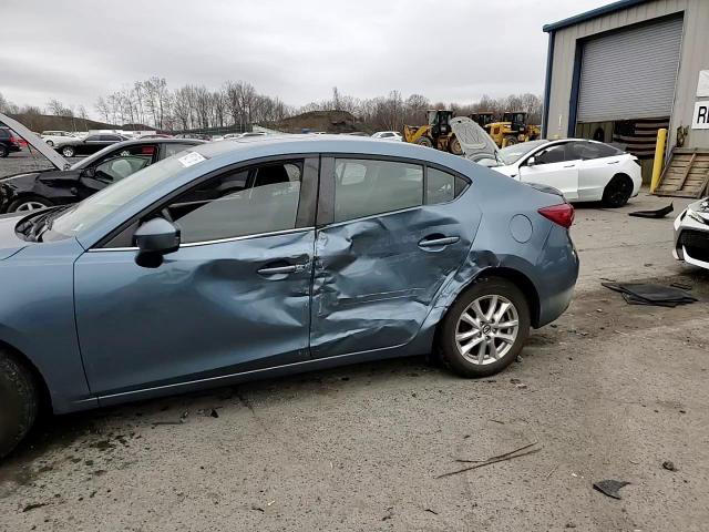 Mazda 3 2016