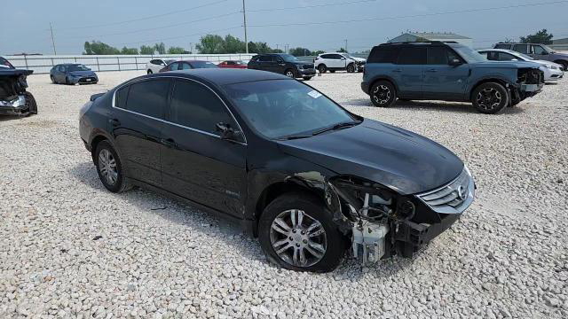 Nissan Altima 2010