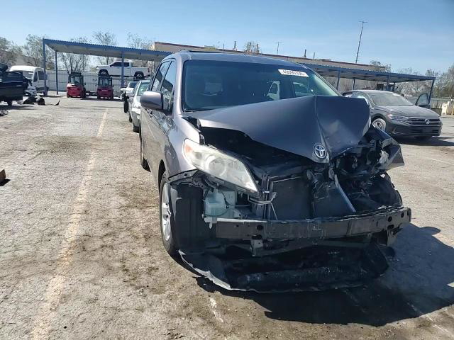 Toyota Sienna 2015