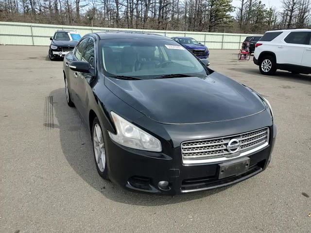 Nissan Maxima 2010