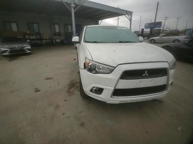 Mitsubishi Outlander 2011