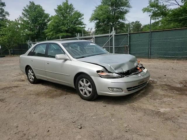 Toyota Avalon 2000
