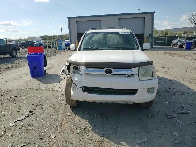 Toyota Sequoia 2005