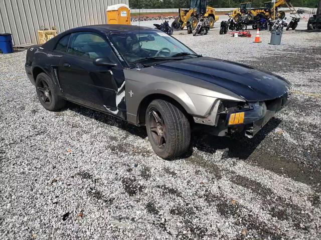 Ford Mustang 2003