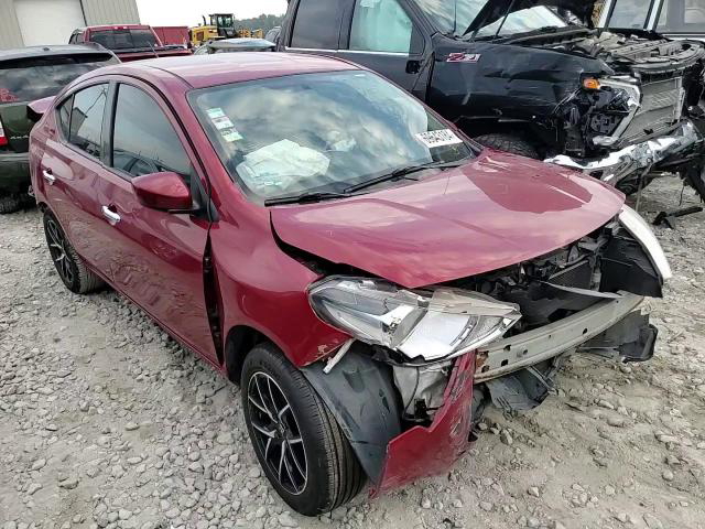 Nissan Versa 2015