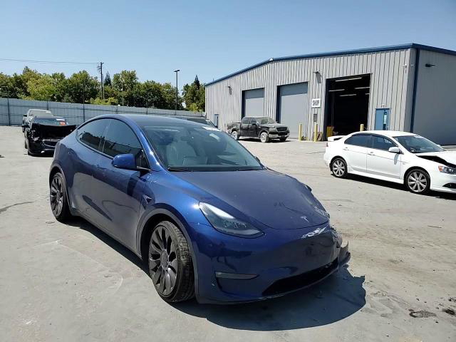 Tesla Model Y 2024