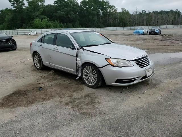 Chrysler 200 2012