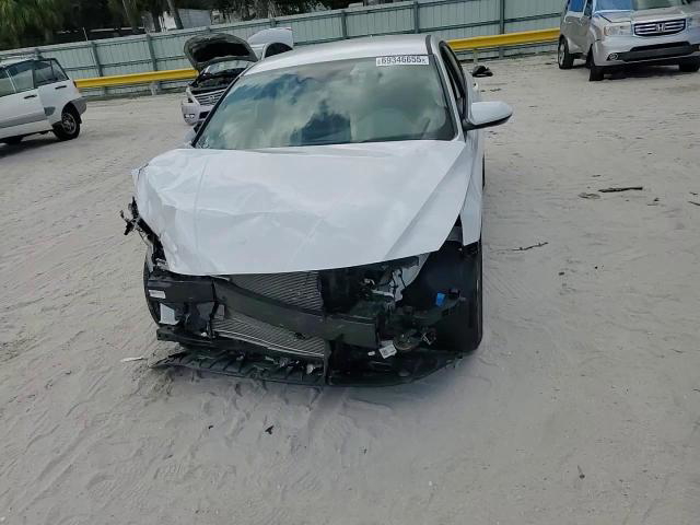 Hyundai Elantra 2021