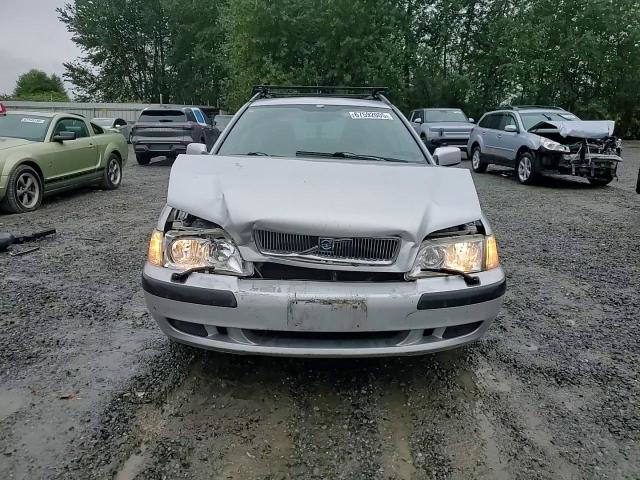 Volvo V40 2001