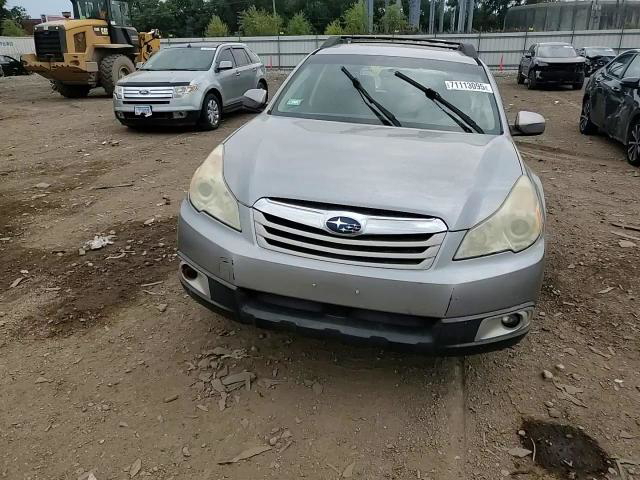 Subaru Outback 2010