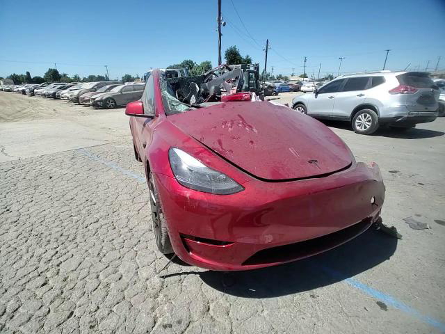 Tesla Model Y 2025