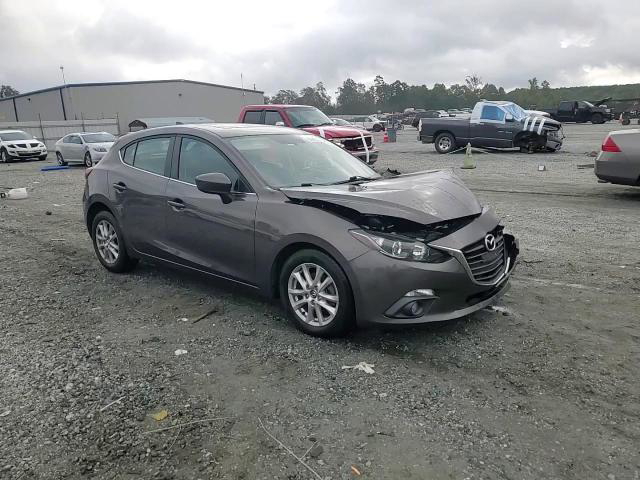 Mazda 3 2016