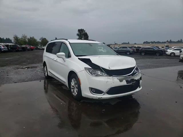 Chrysler Pacifica 2017