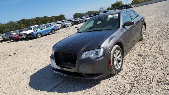Chrysler 300 2016