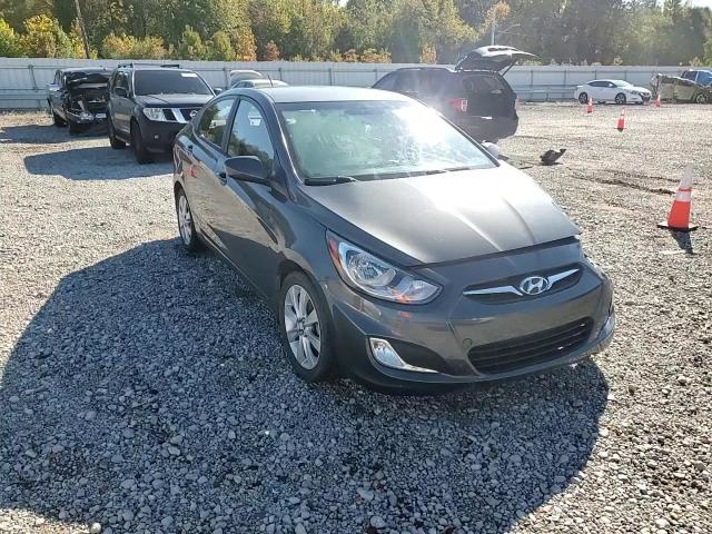 Hyundai Accent 2013