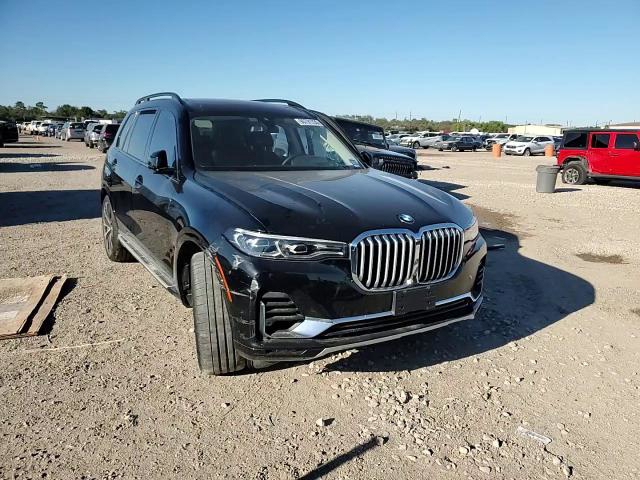 BMW X7 2021
