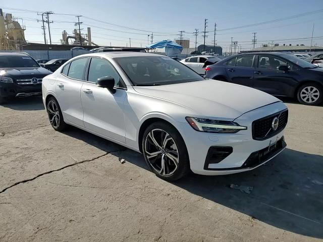 Volvo S60 2024