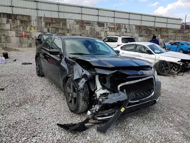 Chrysler 300 2016