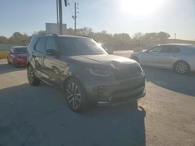 Land Rover Discovery 2021