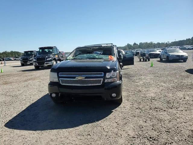 Chevrolet Suburban 2013