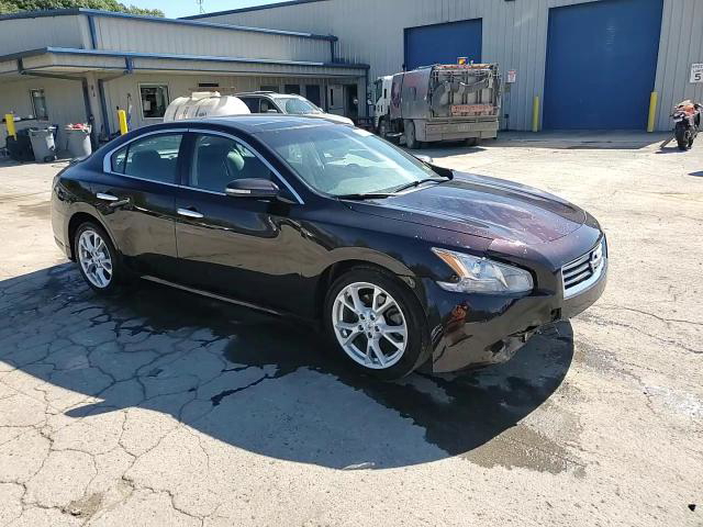 Nissan Maxima 2014